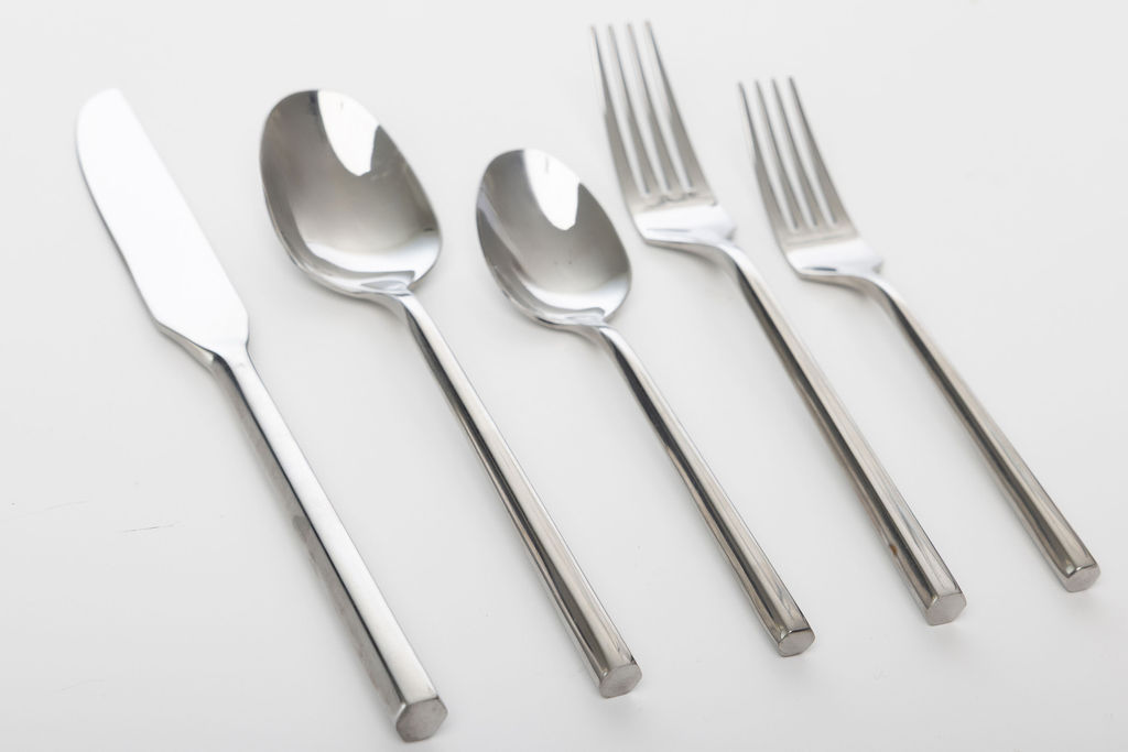 DAISY SHINY SILVER $1.50