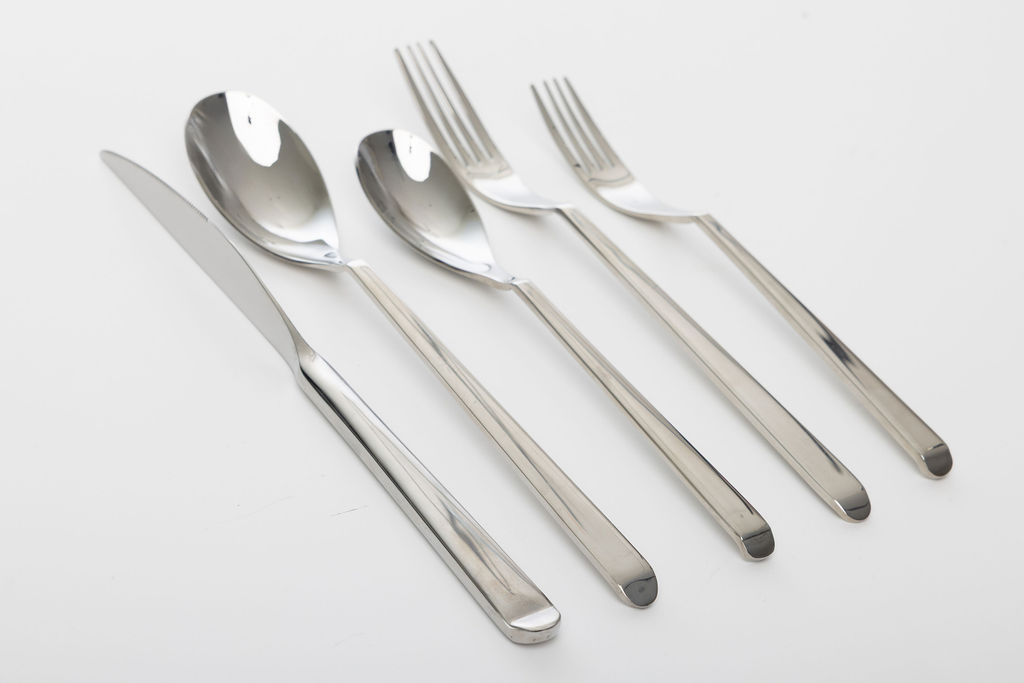 MADELINE SHINY SILVER $1.50