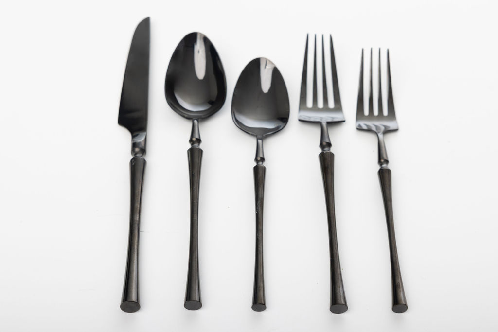 ROMINA SHINY BLACK $1.50